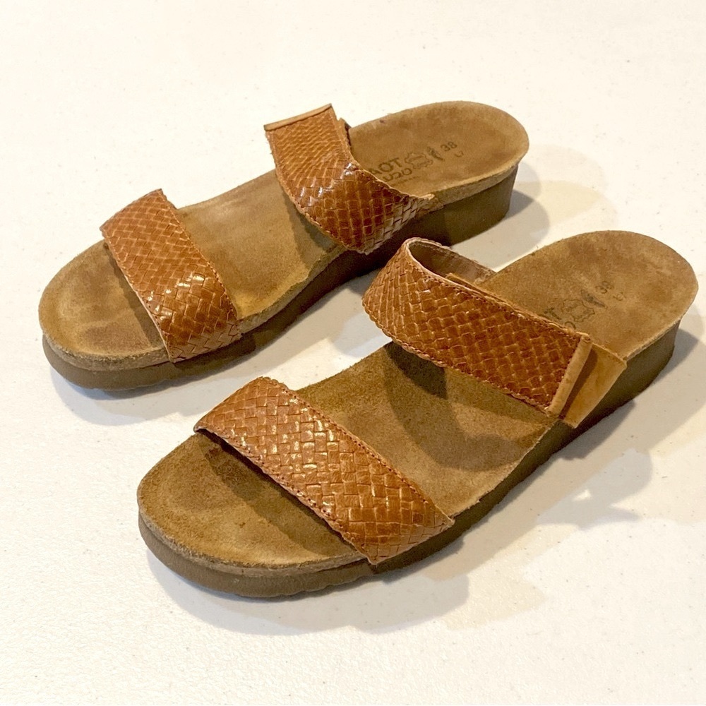 NAOT Blake Sandal - Picture 3 of 10